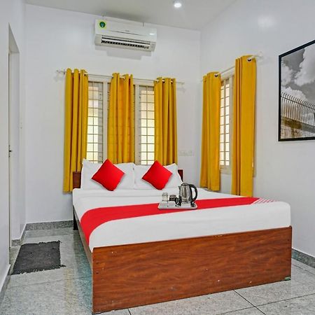 Oyo Thykoodam Sleep Inn Kochi Zewnętrze zdjęcie