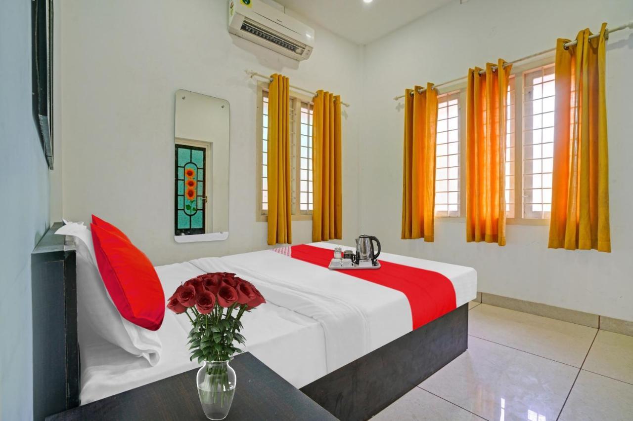 Oyo Thykoodam Sleep Inn Kochi Zewnętrze zdjęcie
