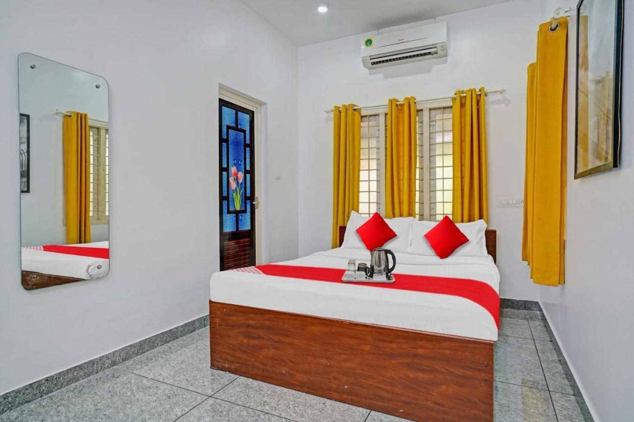 Oyo Thykoodam Sleep Inn Kochi Zewnętrze zdjęcie